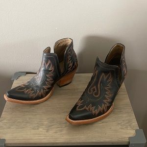 Ariat Dixon western bootie